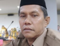 Anggota DPRD Najamuddin Meminta Dinas PUPR Lutim tangani jalan Rusak di Wasuponda