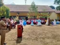 Kembangkan Potensi Siswa Dalam Kewirausahaan, UPT.SD Negeri 225 Karebbe Gelar Market Day Dan Fashion Show