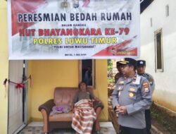 Peduli Warga Kurang Mampu, Polres Lutim Berikan Bantuan Bedah Rumah di Momentum Hari Bhayangkara ke- 79 Tahun